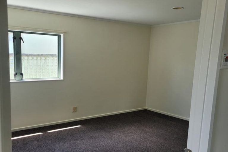 Photo of property in 7 Neta Grove, Henderson, Auckland, 0612