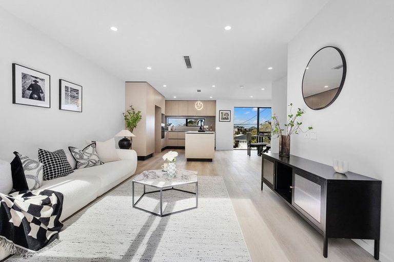 Photo of property in 12a Rewi Street, Torbay, Auckland, 0630