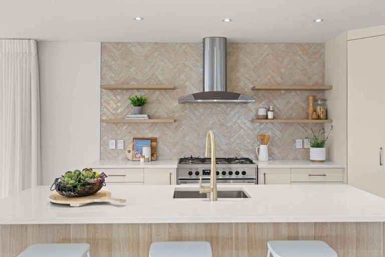 Photo of property in 7 Rodeo Drive, Kelvin Grove, Palmerston North, 4414