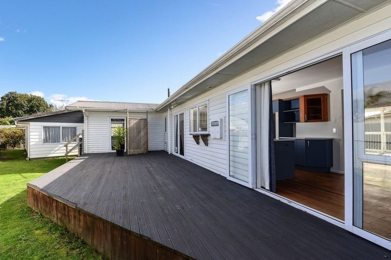 Photo of property in 2 Corrielea Crescent, Cambridge, 3434