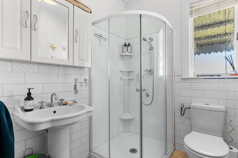 Photo of property in 956 Oneriri Road, Kaiwaka, 0573