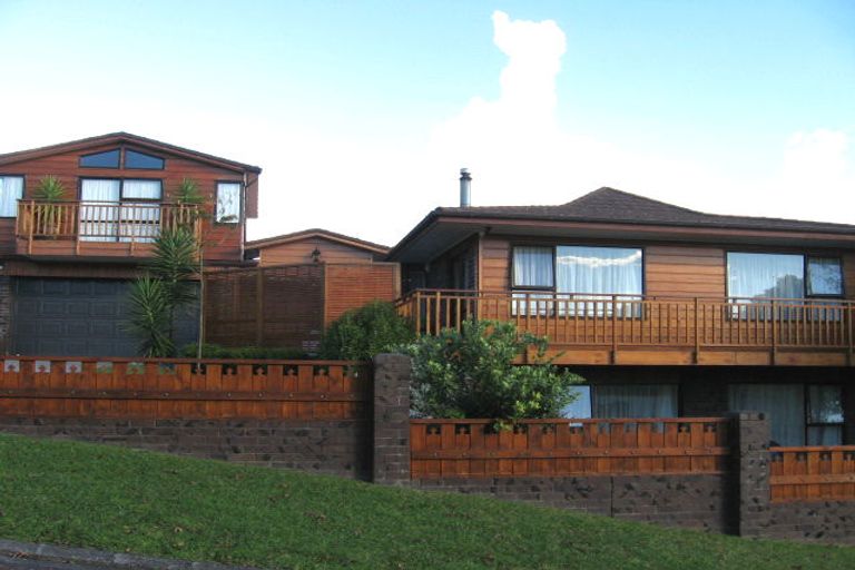 Photo of property in 1 Icarus Place, Half Moon Bay, Auckland, 2012