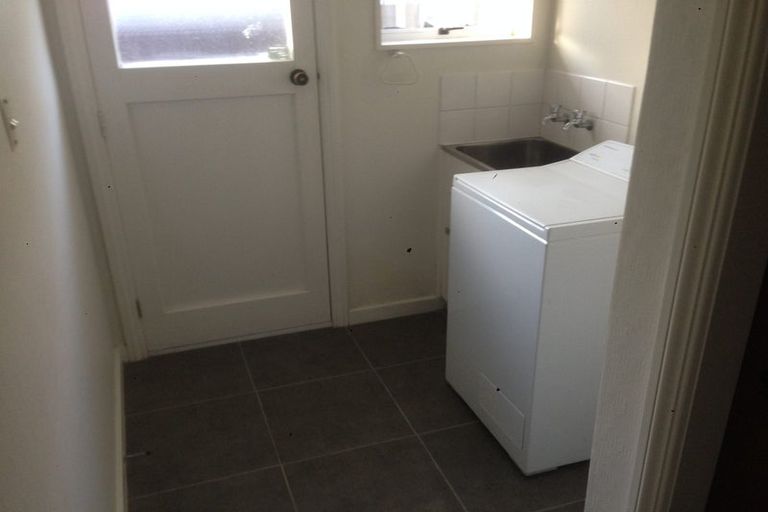 Photo of property in 2/39 Waimairi Road, Upper Riccarton, Christchurch, 8041