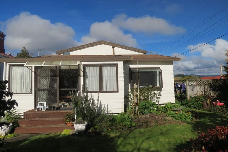 Photo of property in 220 Pagitt Street, Coromandel, 3506