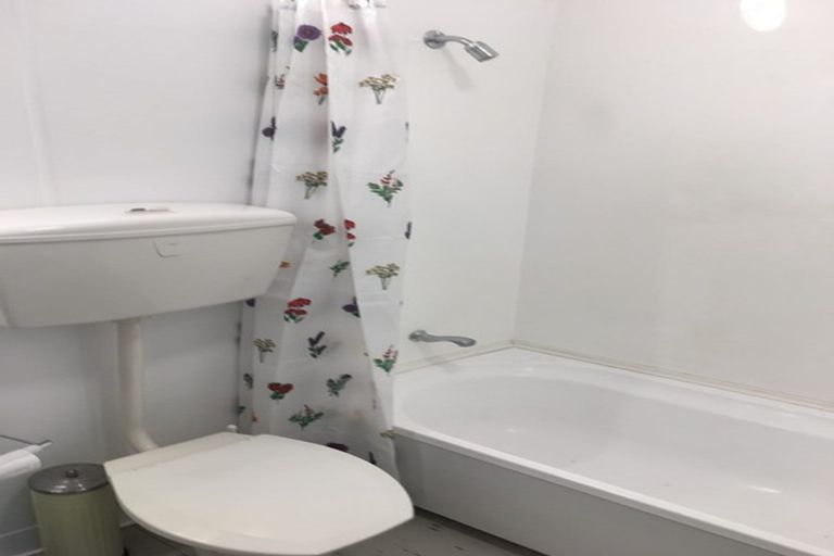 Photo of property in Hobson Court Flats, 75/70 Hobson Street, Thorndon, Wellington, 6011