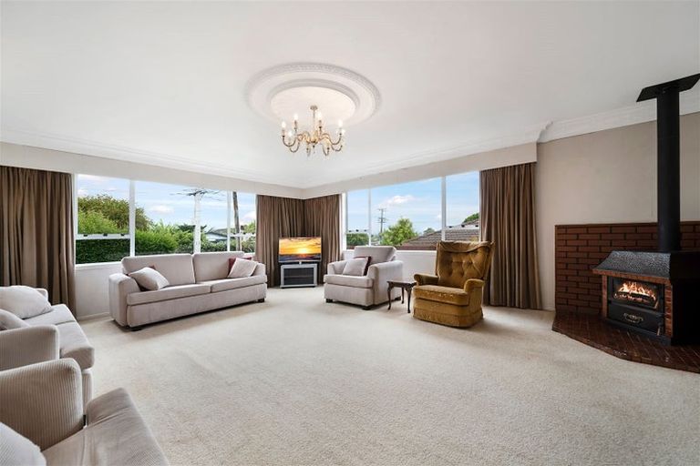 Photo of property in 81 Lynwood Road, New Lynn, Auckland, 0600