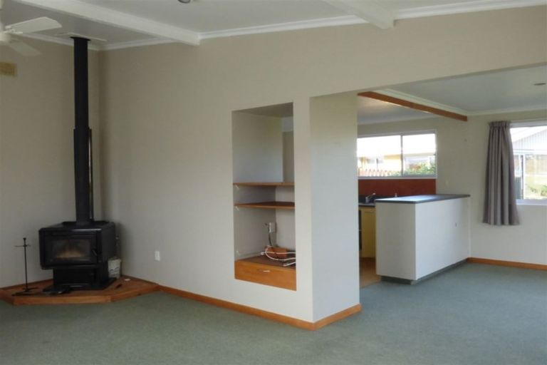 Photo of property in 16 Centennial Avenue, Balclutha, 9230