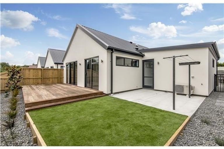 Photo of property in 52 Harvey Terrace, Richmond, Christchurch, 8013