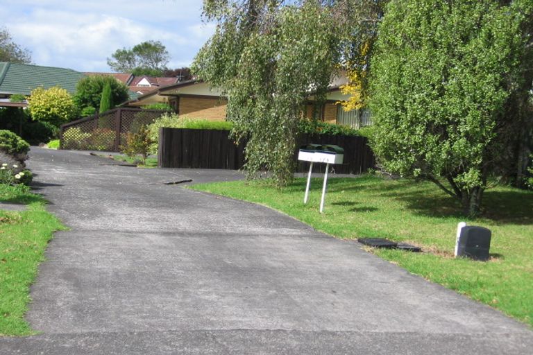 Photo of property in 2/9 Annette Avenue, Te Atatu South, Auckland, 0610