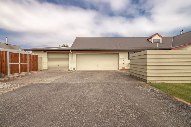 Photo of property in 92 Henley Street, Westport, 7825