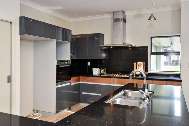 Photo of property in 16 Woodridge Drive, Flagstaff, Hamilton, 3210