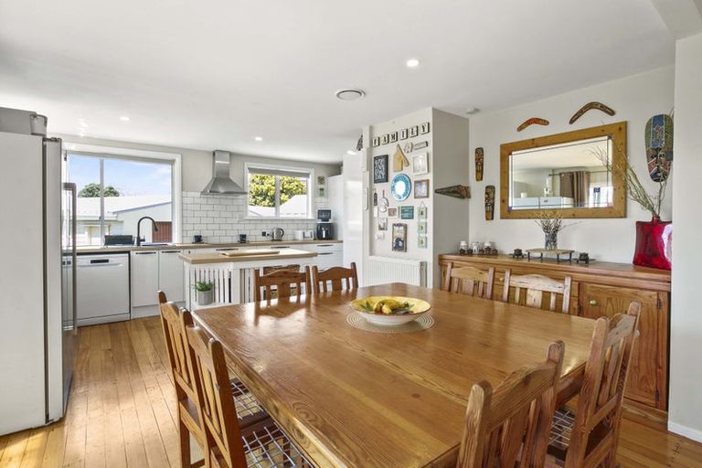 Photo of property in 53 Govett Avenue, Frankleigh Park, New Plymouth, 4310