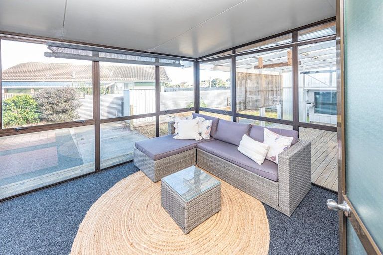 Photo of property in 29 Laird Street, Castlecliff, Whanganui, 4501