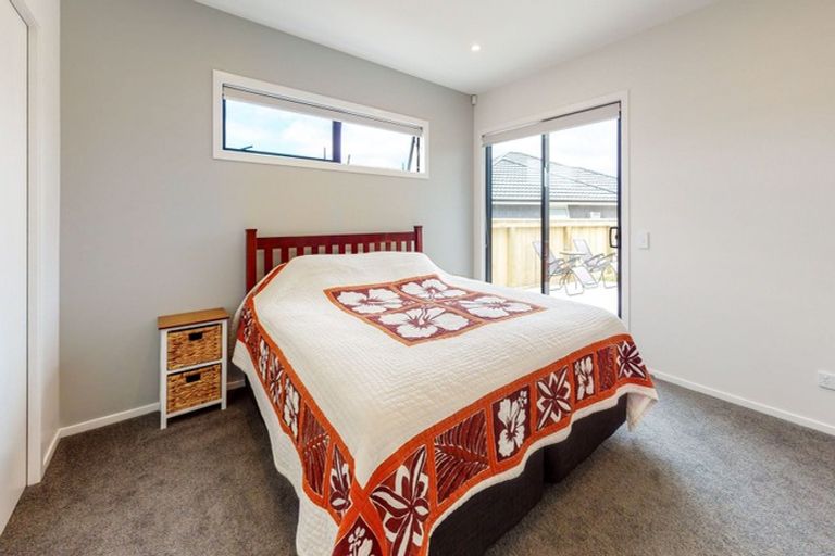 Photo of property in 23 Queen Charlotte Drive, Aotea, Porirua, 5024