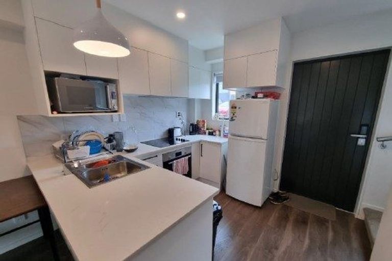 Photo of property in 53 Morihana Close, Glen Eden, Auckland, 0602