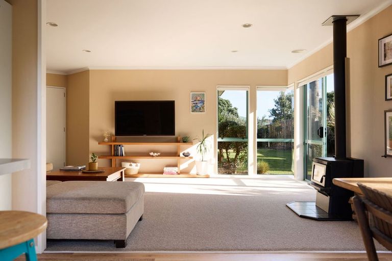 Photo of property in 93 Romana Crescent, Papamoa Beach, Papamoa, 3118