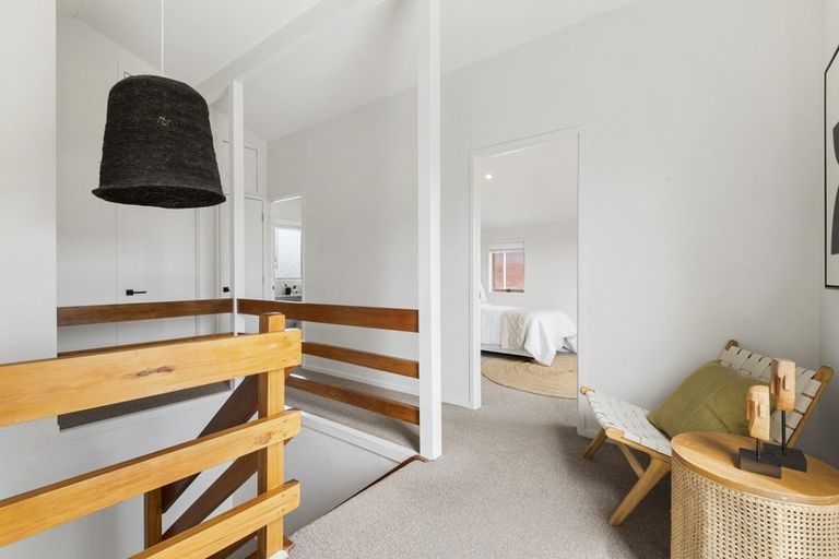 Photo of property in 2/5 Eversleigh Road, Belmont, Auckland, 0622