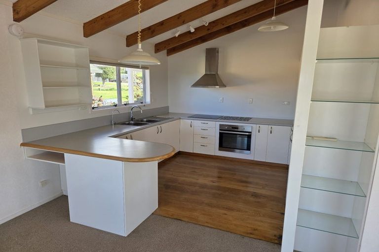 Photo of property in 16 Arohia Place, Snells Beach, 0920
