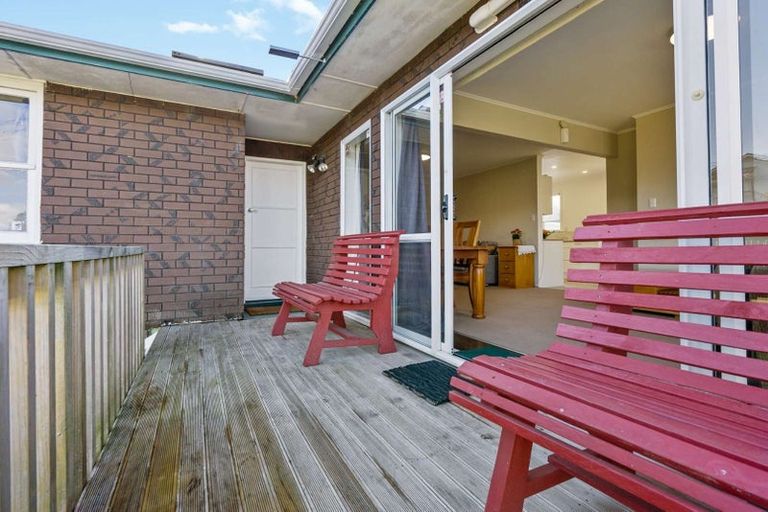 Photo of property in 66 Ferguson Street, Manurewa East, Auckland, 2102