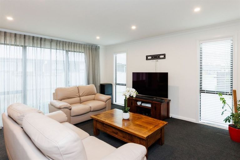Photo of property in 5 Freedom Drive, Kelvin Grove, Palmerston North, 4414