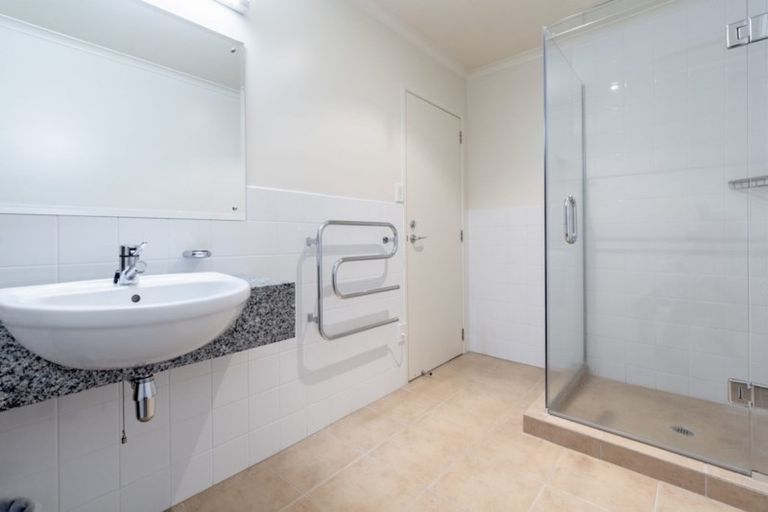 Photo of property in 302/178 Marine Parade, Mount Maunganui, 3116