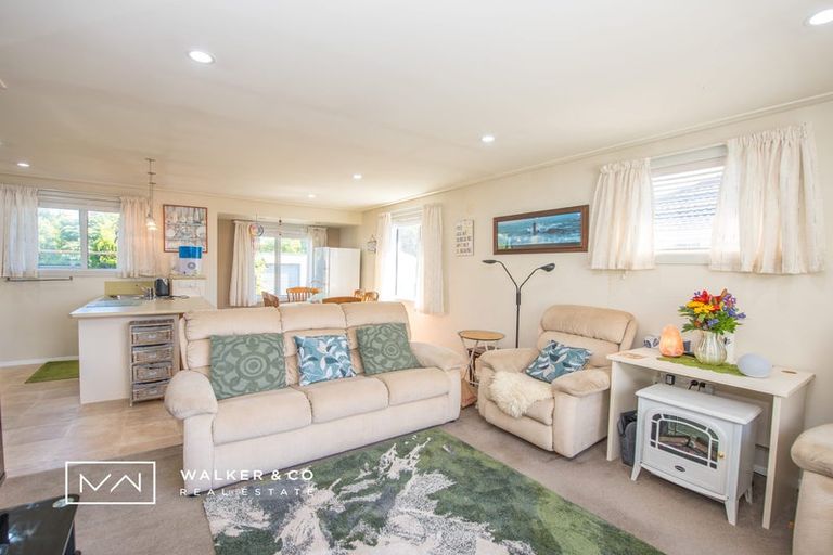Photo of property in 31 Royal Street, Upper Hutt Central, Upper Hutt, 5018