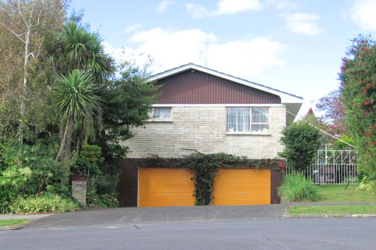 Photo of property in 12 Aylmer Court, Eastern Beach, Auckland, 2012