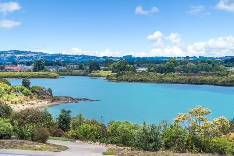 Photo of property in 245 Park Estate Road, Karaka, Papakura, 2113