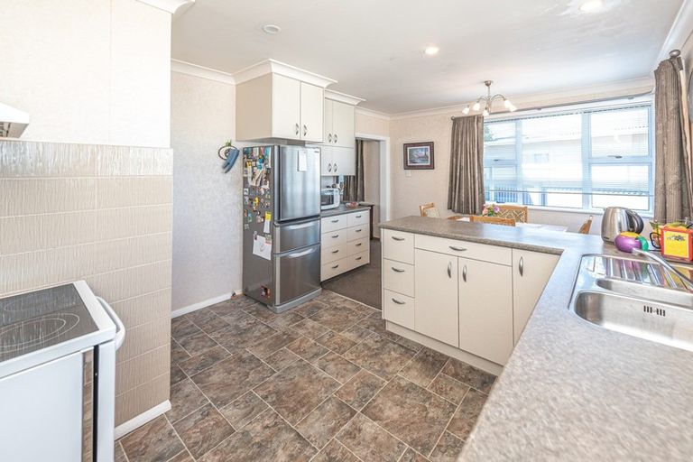 Photo of property in 37 Lewis Avenue, Aramoho, Whanganui, 4500