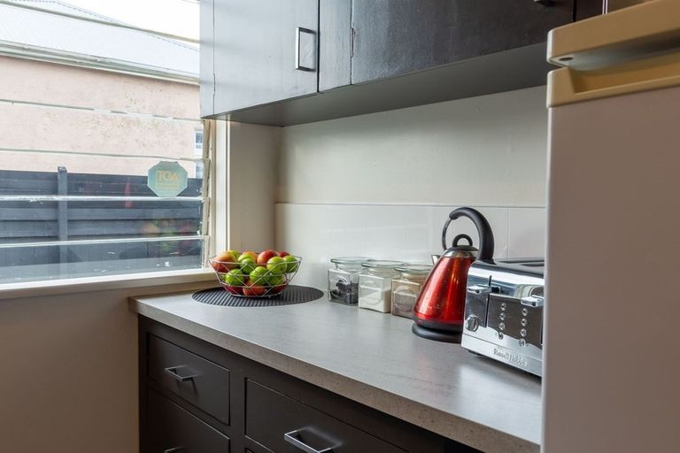 Photo of property in 35 Wesley Street, South Dunedin, Dunedin, 9012