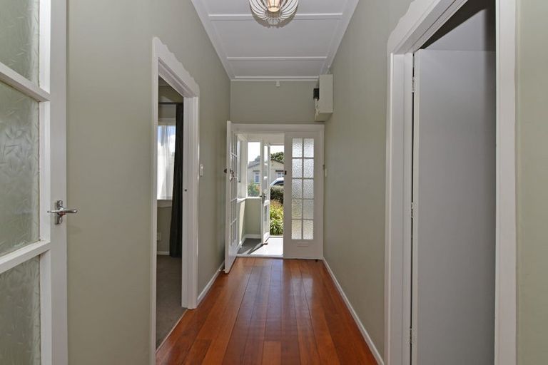 Photo of property in 2 Collins Street, Petone, Lower Hutt, 5012