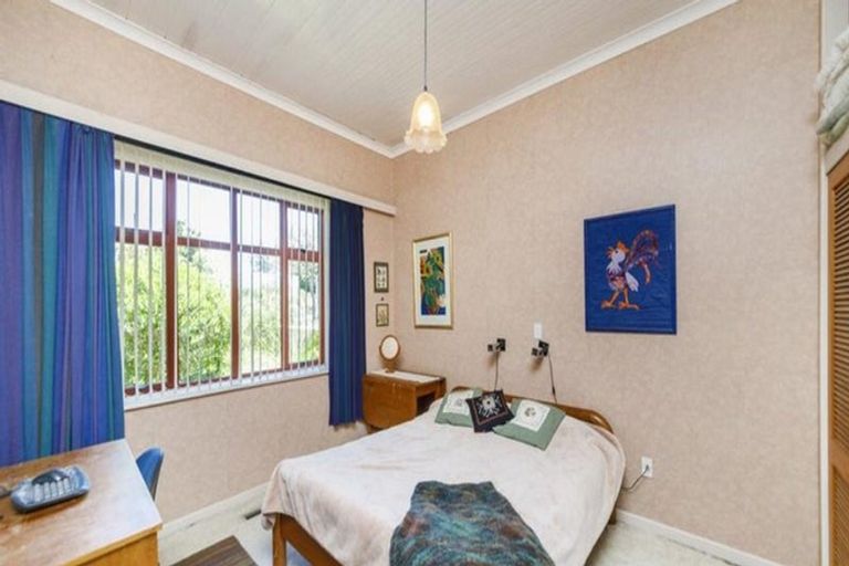 Photo of property in 24 Weston Avenue, Roslyn, Palmerston North, 4414
