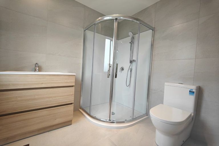 Photo of property in 91a Glenmore Road, Sunnyhills, Auckland, 2010