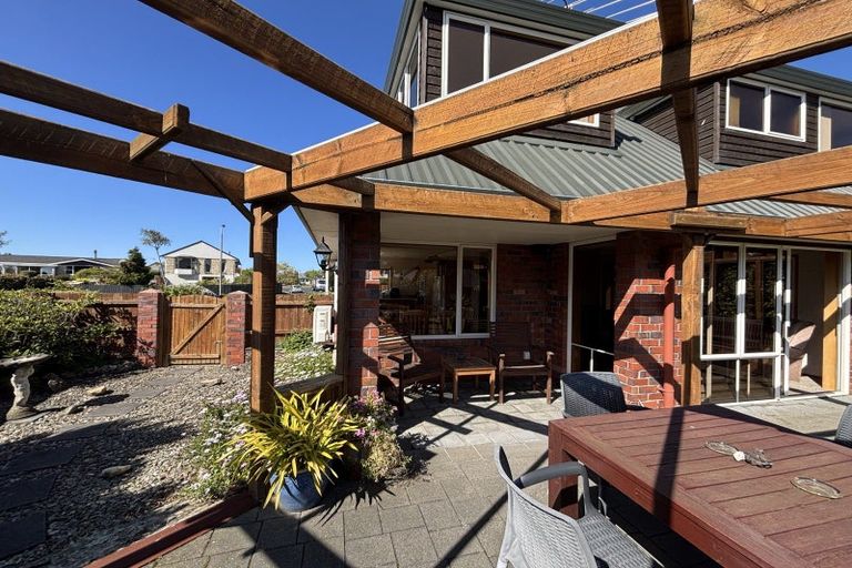 Photo of property in 19 Walton Park Avenue, Fairfield, Dunedin, 9018