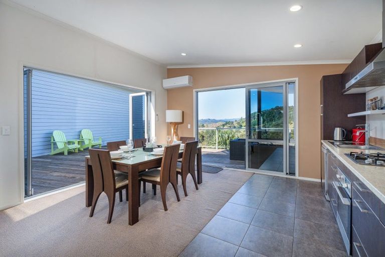 Photo of property in 16 Tironui Place, Whitianga, 3510