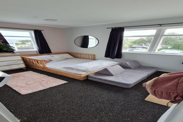 Photo of property in 53 Beaumaris Crescent, Ascot Park, Porirua, 5024