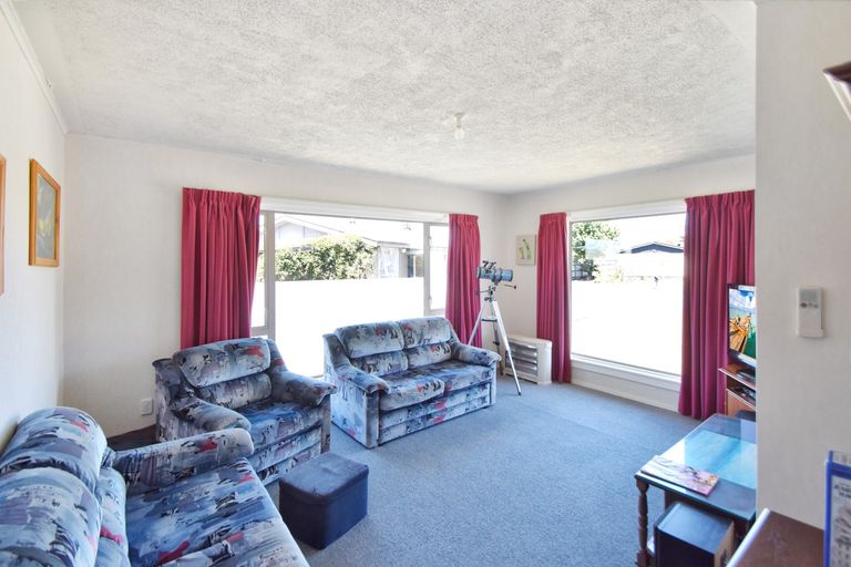 Photo of property in 13 Fraser Crescent, Twizel, 7901