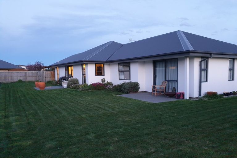 Photo of property in 55 Sequoia Way, Rangiora, 7400