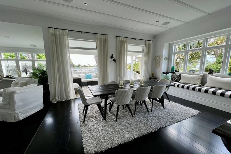 Photo of property in 8 William Bond Street, Stanley Point, Auckland, 0624