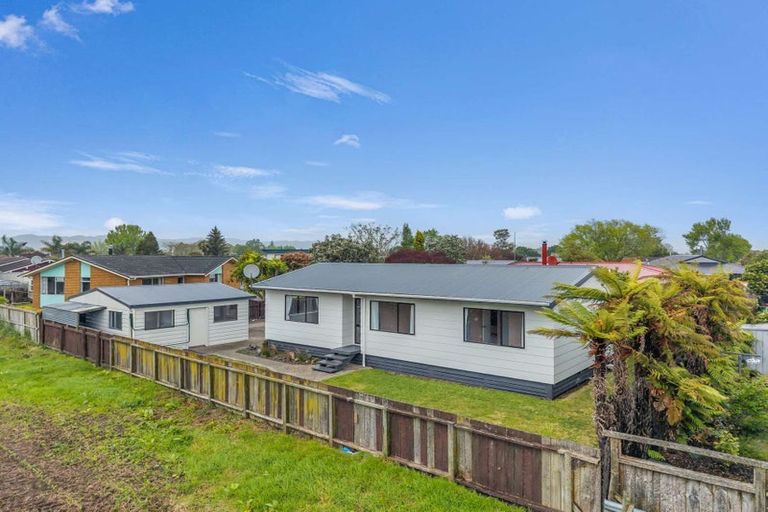 Photo of property in 14b Titoki Place, Edgecumbe, 3120