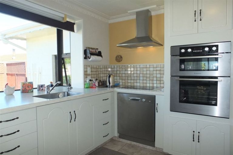 Photo of property in 15 Temple Crescent, Gleniti, Timaru, 7910