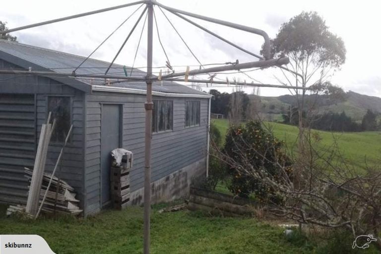 Photo of property in 50 Gorge Road, Maungaturoto, 0520