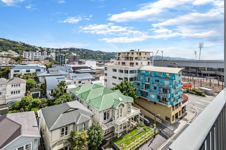 Photo of property in Stadium Garden Flats, 502/107 Thorndon Quay, Pipitea, Wellington, 6011