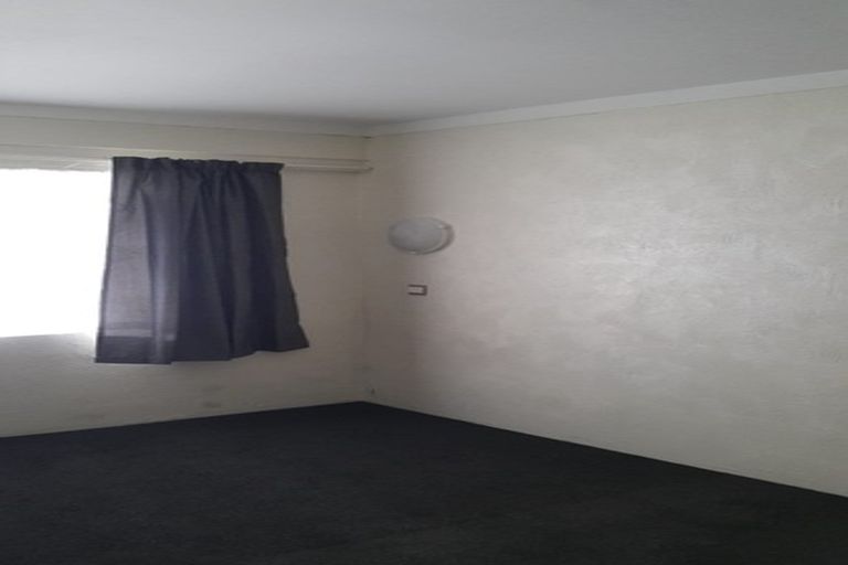Photo of property in 14 Tatyana Place, Massey, Auckland, 0614