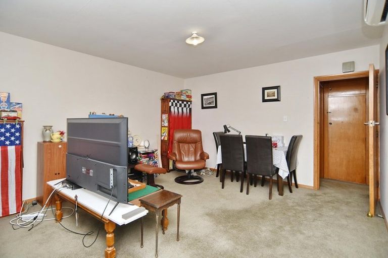 Photo of property in 8 Packe Street, Edgeware, Christchurch, 8013