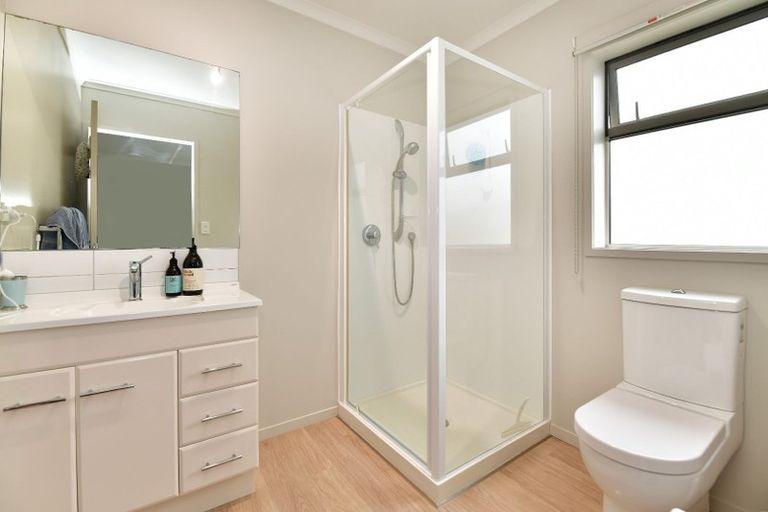 Photo of property in 44a Hatton Road, Orewa, 0931