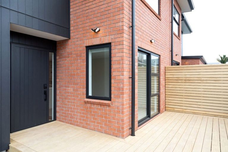 Photo of property in 8 Henui Street, Strandon, New Plymouth, 4312