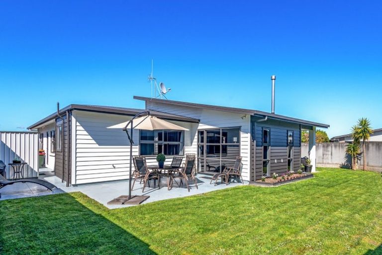 Photo of property in 67 Rosalie Terrace, Kelvin Grove, Palmerston North, 4414