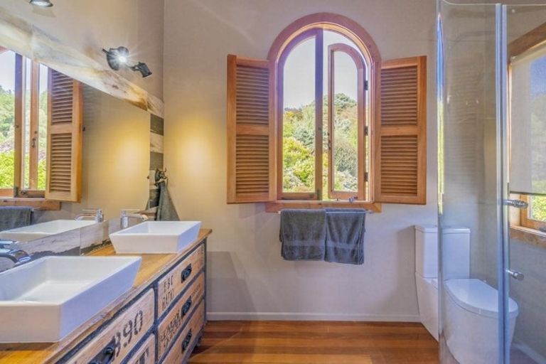 Photo of property in 37 Rewa Rewa Valley, Tairua, 3508