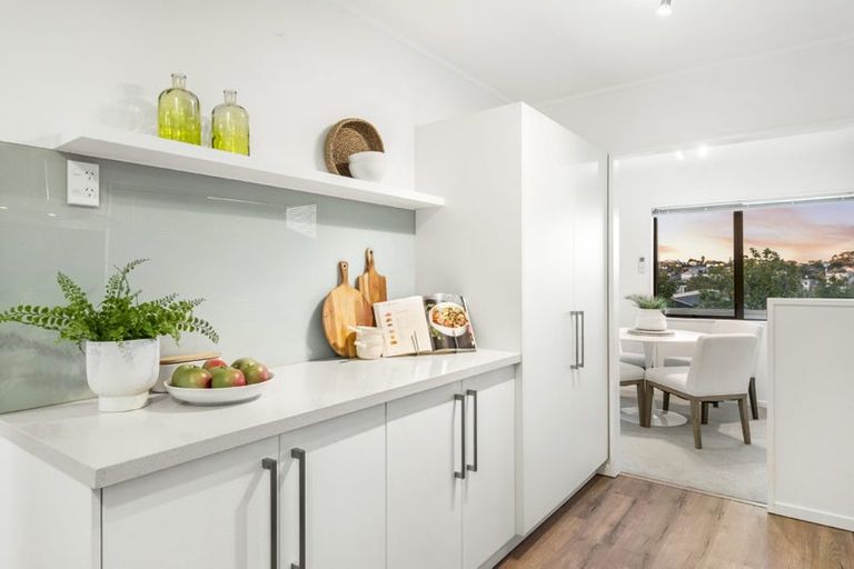 Photo of property in 1/12 Corunna Road, Milford, Auckland, 0620